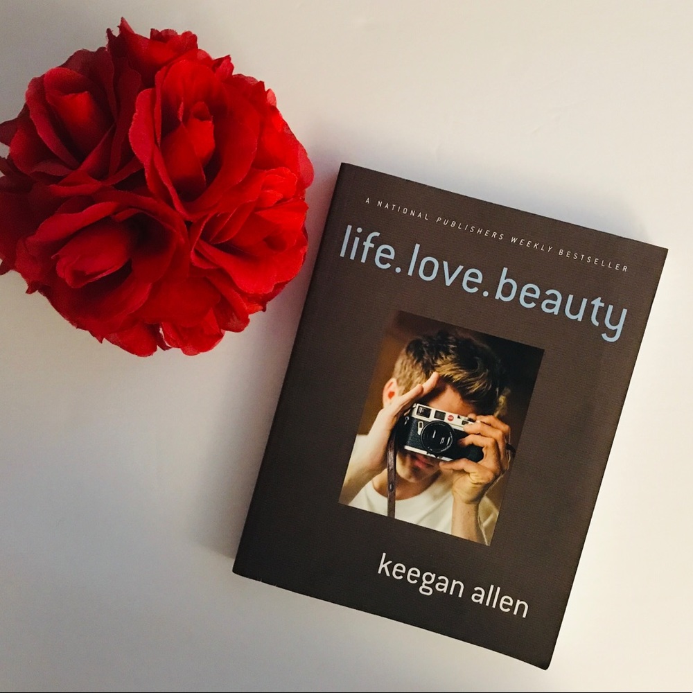 Pretty little liars-Book called- life.love.beauty